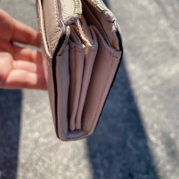 KATE SPADE NISHA RENNY DRIVE WALLET - Picture 4 of 7